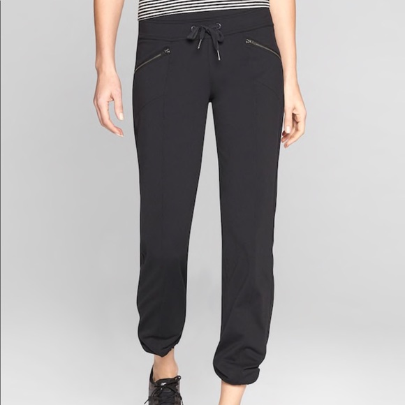 Athleta Pants - Athleta Jogger Pants Size S Black Metro Slouch